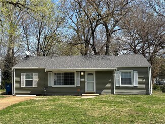 9728 Dennis Dr, Saint Louis, MO 63136
