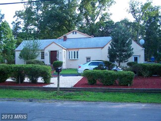 8411 Idylwood Rd, Vienna, VA 22182