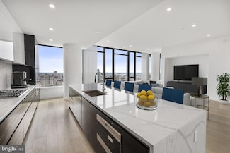 1911 Walnut St Unit 4101, Philadelphia, PA 19103