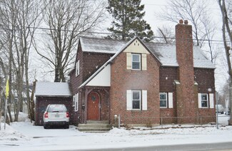 670 Hammond St, Bangor, ME 04401
