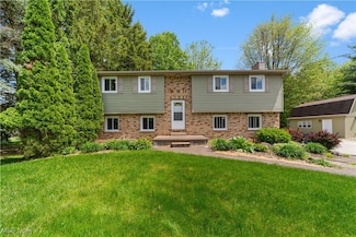 9113 Dean Rd, Vermilion, OH 44089