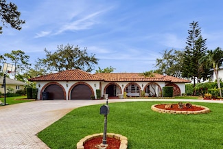 492 S Country Club Dr, Lake Worth, FL 33462