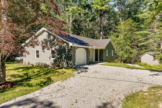 27 Mistic Ave, Rockport, ME 04856