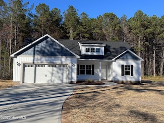 1562 Patterson Rd, Kinston, NC 28504