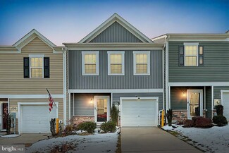 130 Maple Run Dr, York, PA 17404