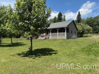 N9640 Ulvila Rd, Wakefield, MI 49968