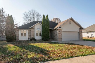 530 E Hardy St, Republic, MO 65738