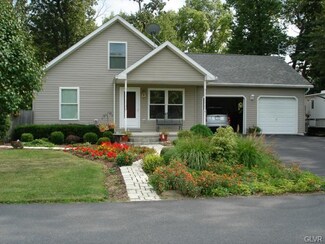 2147 Whitehead Rd, Nazareth, PA 18064