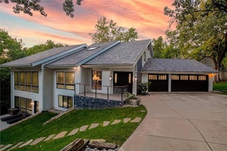 12204 Catalina St, Leawood, KS 66209