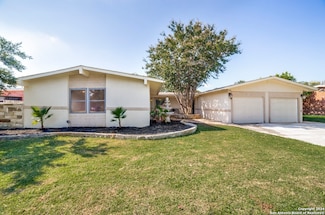 262 Pinewood Ln, San Antonio, TX 78216