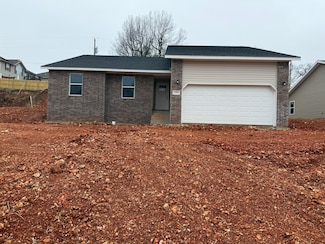 1202 Justin's Trail Rd, Neosho, MO 64850