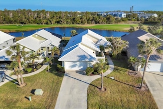10 Windward Ct, Placida, FL 33946