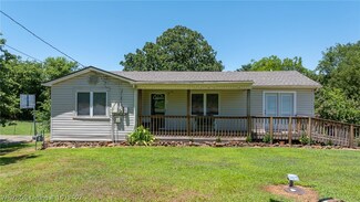 912 Gillette Ave, Arkoma, OK 74901