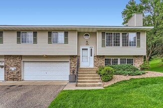 4620 1/2 Ridge Cliff Dr, Saint Paul, MN 55122