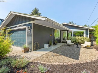 7633 SE Salmon St, Portland, OR 97215