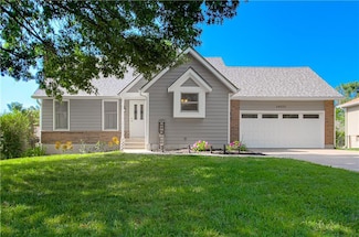 24035 W 57th St, Shawnee, KS 66226