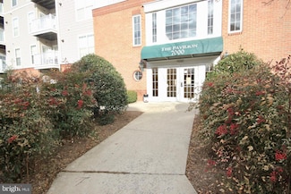 7000 Falls Reach Dr Unit 110, Falls Church, VA 22043