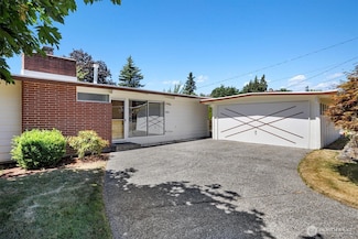 21411 14th Ave S, Des Moines, WA 98198