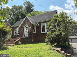 4610 Strathmore Ave, Garrett Park, MD 20896