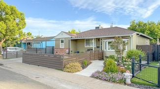 2717 17th Ave, Sacramento, CA 95820