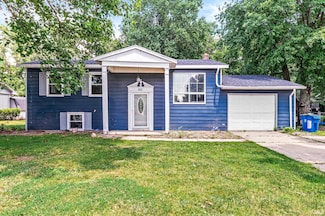 211 W 4th St, Bremen, IN 46506