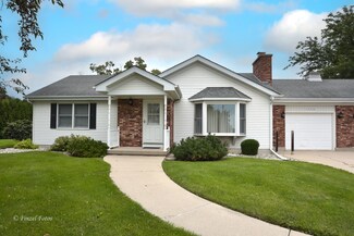 1009 3rd St, Harvard, IL 60033