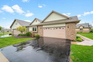 N161W18890 Jared Dr Unit 251, Jackson, WI 53037