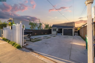 1235 96th Ave, Oakland, CA 94603