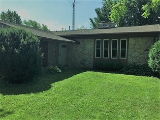 909 Camero Ct, Flora, IN 46929