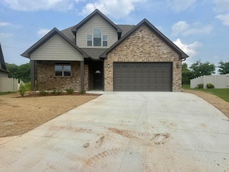 256 Rolling Brook Dr, Rogersville, AL 35652