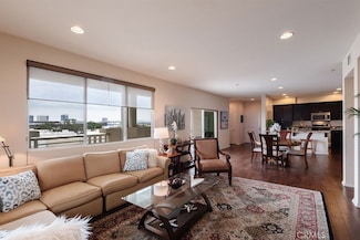 13032 Union Ave Unit 401, Hawthorne, CA 90250