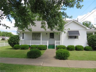 16 W Main St, Dellroy, OH 44620