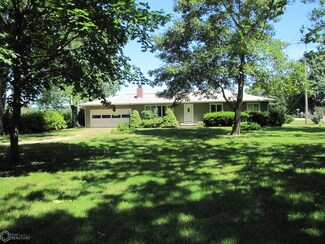 4 Lanewood Dr, Fort Madison, IA 52627