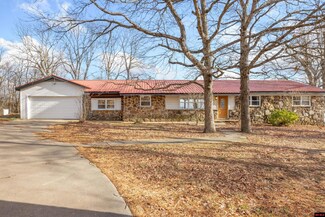 6555 Orchard Point Rd, Harrison, AR 72601