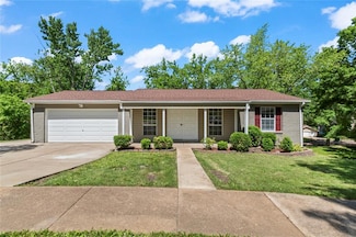 6995 Candlewick Way, Florissant, MO 63033