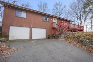 12 Willowledge Cir, Waterbury, CT 06704