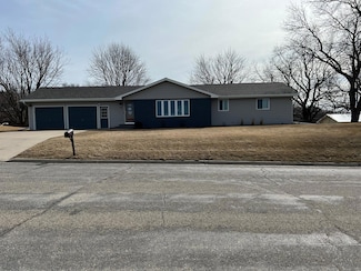 404 Lakeview St E, Lake Benton, MN 56149