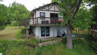 7500 Five Lakes Dr, Farwell, MI 48622