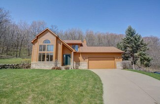 1803 Thomas Ct, Cross Plains, WI 53528