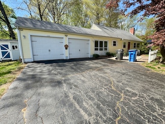 126 Glendale Dr, Bristol, CT 06010