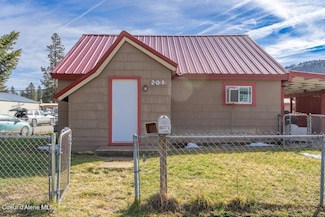 201 S 5th St, Pinehurst, ID 83850
