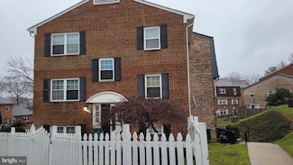 9832 Hagel Cir, Lorton, VA 22079