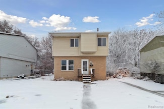 3012 24th St, Port Huron, MI 48060