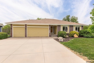 19588 Ridgeway Rd, Plattsmouth, NE 68048