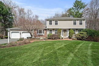 15 Guinevere Rd, North Easton, MA 02356