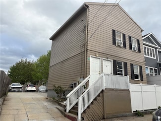 15 Alton St, Providence, RI 02908