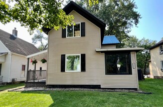 511 8th St, Three Rivers, MI 49093