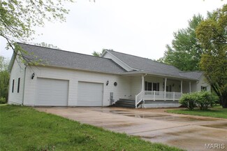 614 Driftwood Ln, Saint Clair, MO 63077