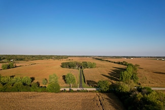 6912 Mensching Rd, Huntley, IL 60142