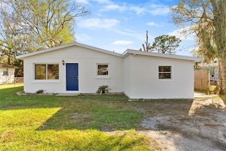 110 Cavalier Rd, Winter Haven, FL 33880